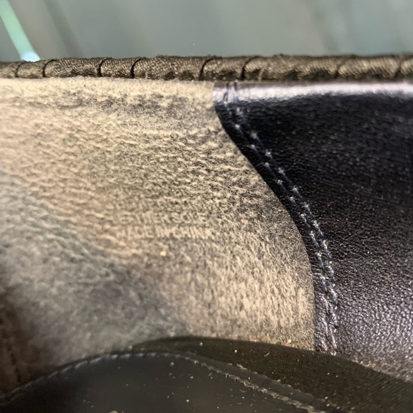 Unlisted by Kenneth Cole size 8-1/2 Black Pumps - Picture 5 of 6